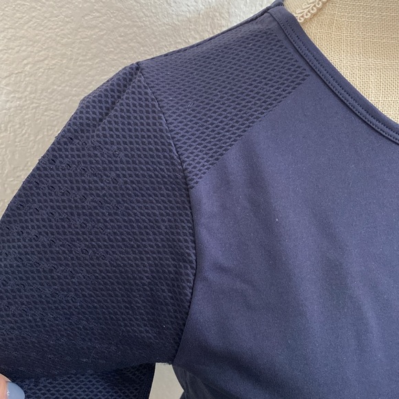 Fabletics 2pc Set - Picture 4 of 12